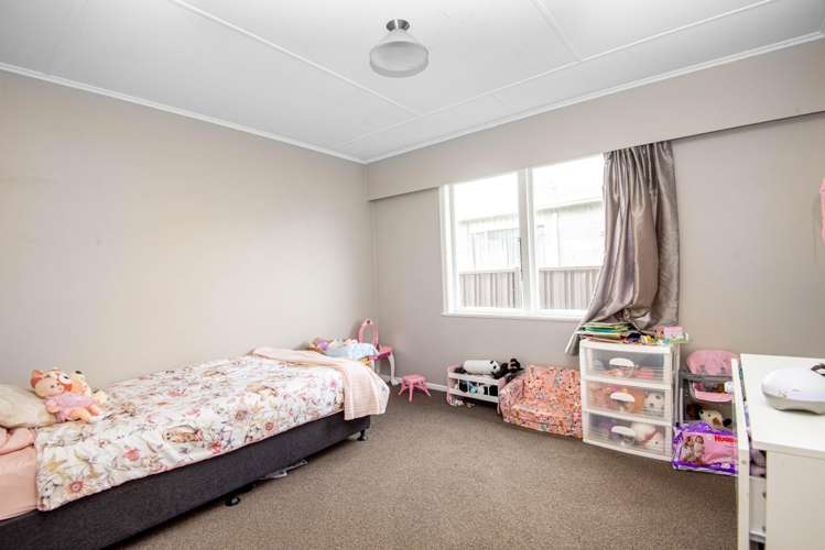 28 Wetherby Grove Wainuiomata_11
