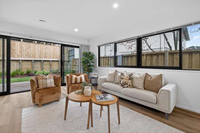 Modern Comfort in a Coveted Neighbourhood