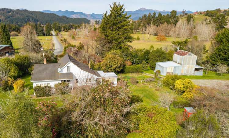 405 Pigeon Valley Road Wakefield_9