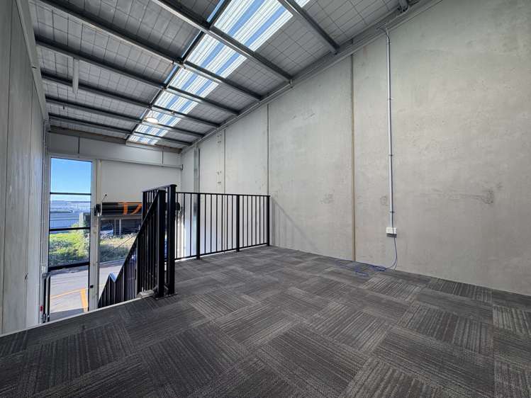 24/90A Hobsonville Road Hobsonville_6