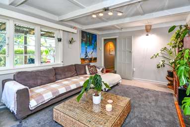 1577 Great South Road_2