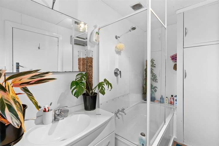 1/240 Kilmore Street Christchurch Central_6