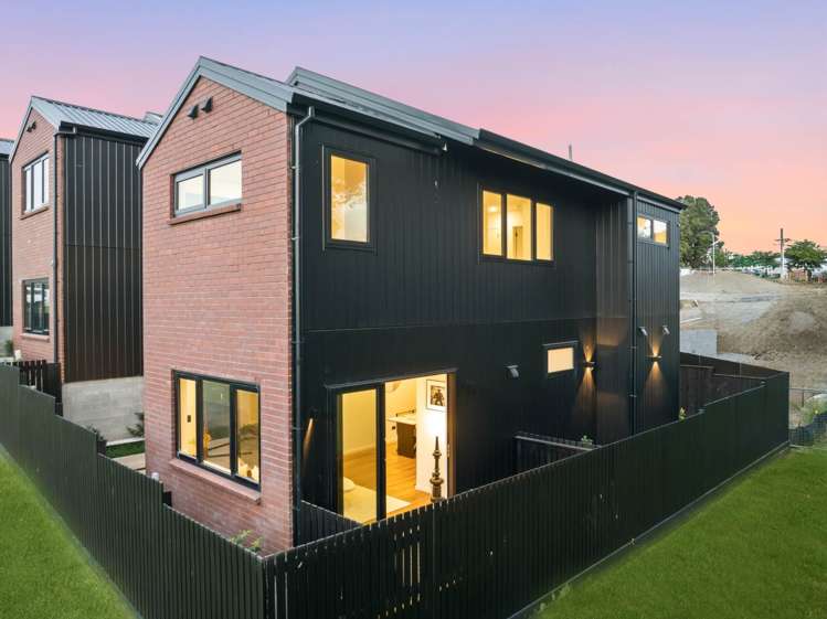 13 Torino Street Pt England_37