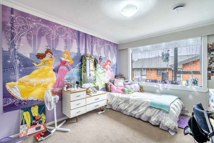 206 Bamborough Street Richmond_13