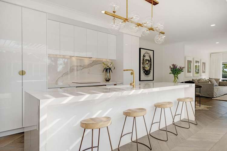 1 Almond Grove Greenhithe_4