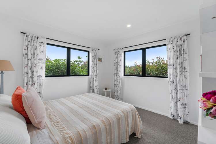 6 Laly Haddon Place Matakana_11