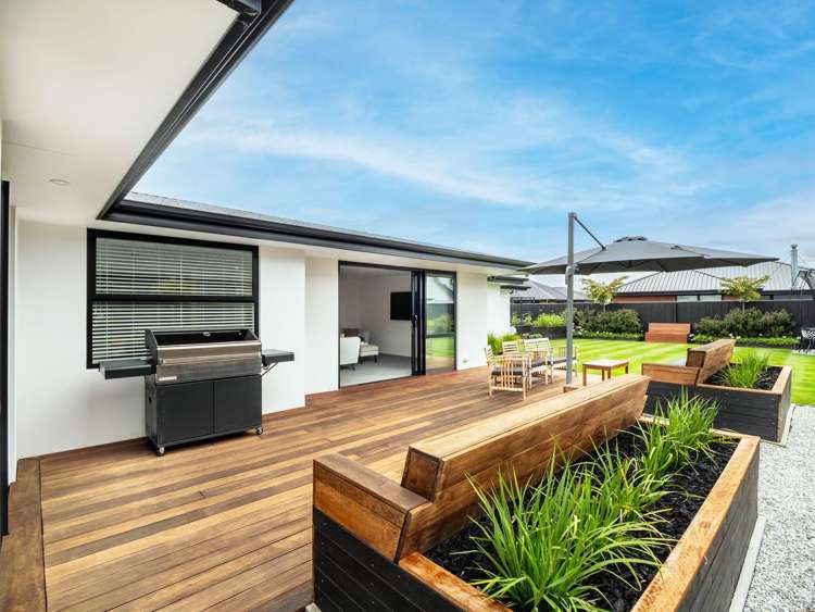 24 Whitehorn Drive Lincoln_34