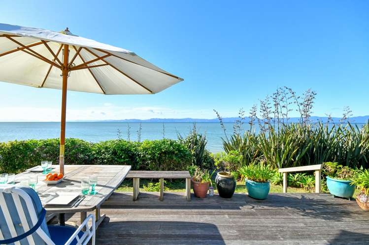 1820 East Coast Road Whakatiwai_5