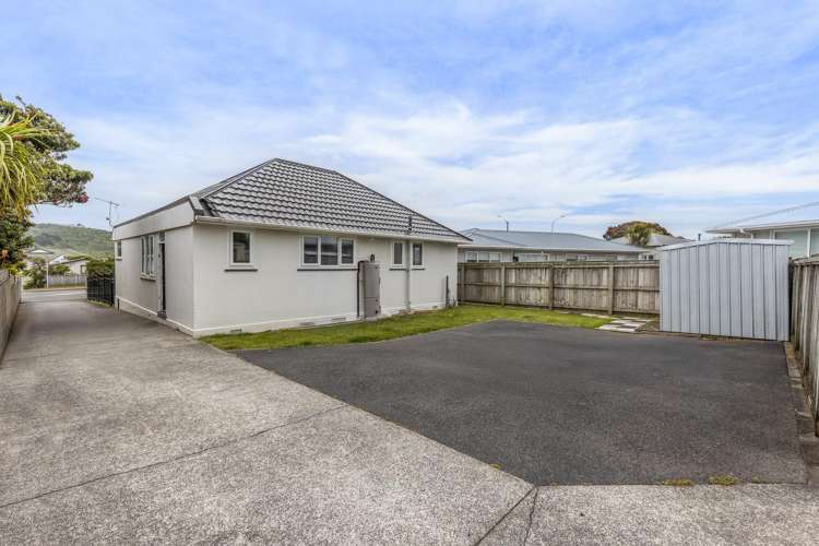 23 Main Road Titahi Bay_14