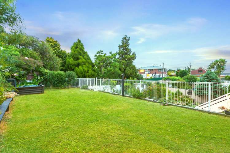 66 Tiroroa Avenue Te Atatu South_15