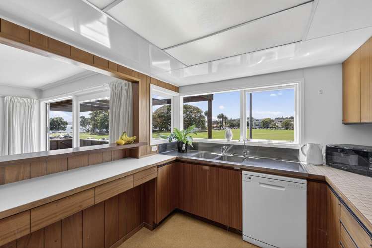 11 The Parade Saint Heliers_14