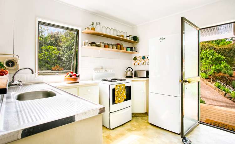 4 Staley Road Parau_7