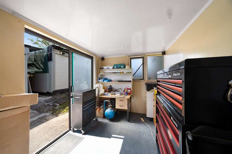 1/8 Devon Street Te Atatu South_13