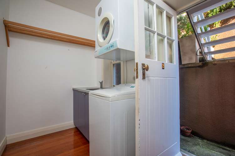 2/17 Oriental Terrace Oriental Bay_11