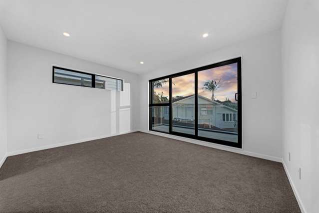 2/ 16 Madison Place Forrest Hill_1