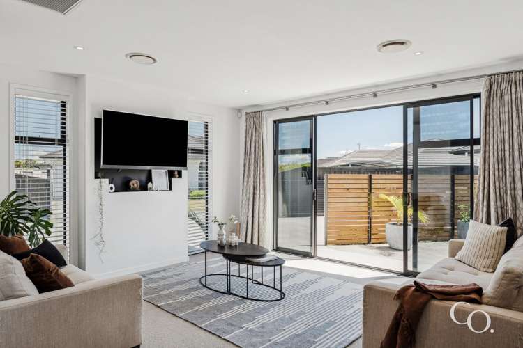 51 Kahuparere Crescent Pyes Pa_15