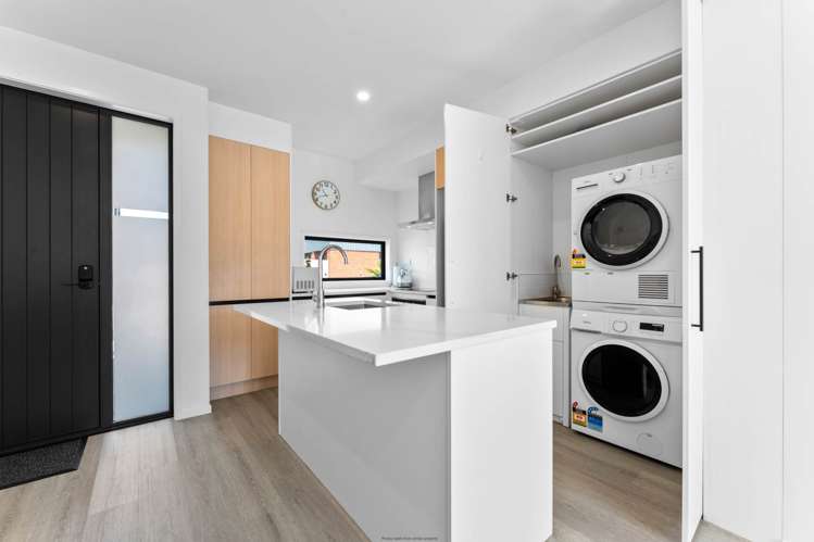 14 Dorothy Thorpe Way_4