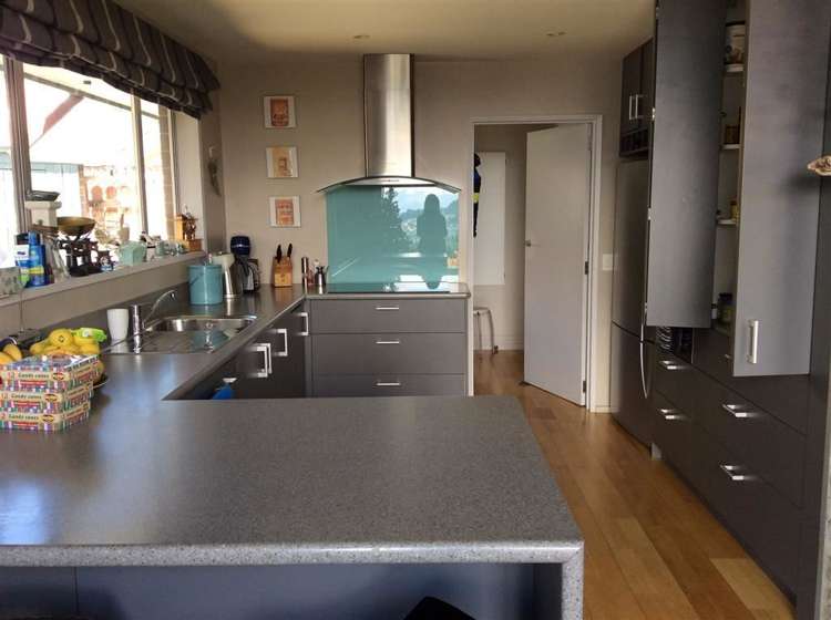 12 Lochy Road Fernhill/Sunshine Bay_8