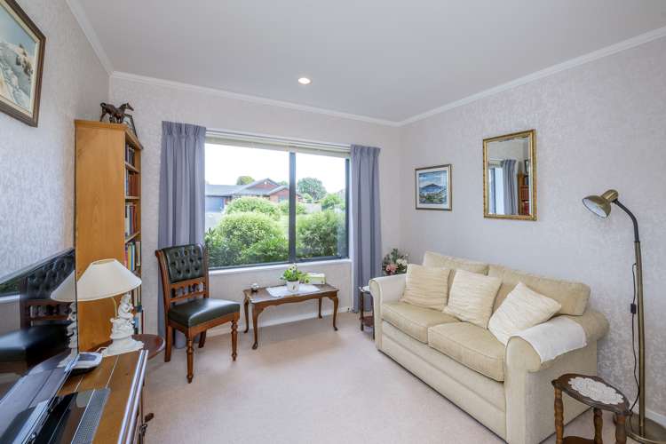7 Cranbrook Grove Waikanae_10