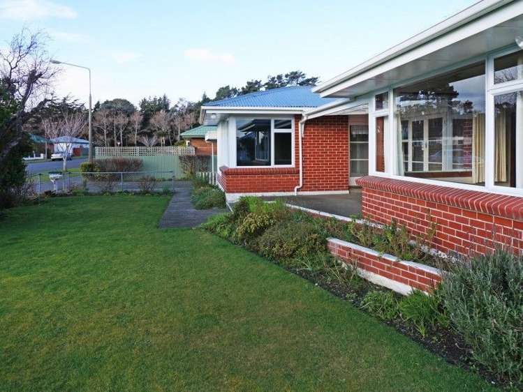 91 Fox Street Avenal_12