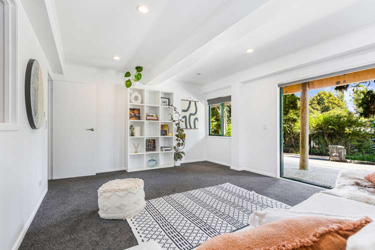92 Scenic Drive Titirangi_14