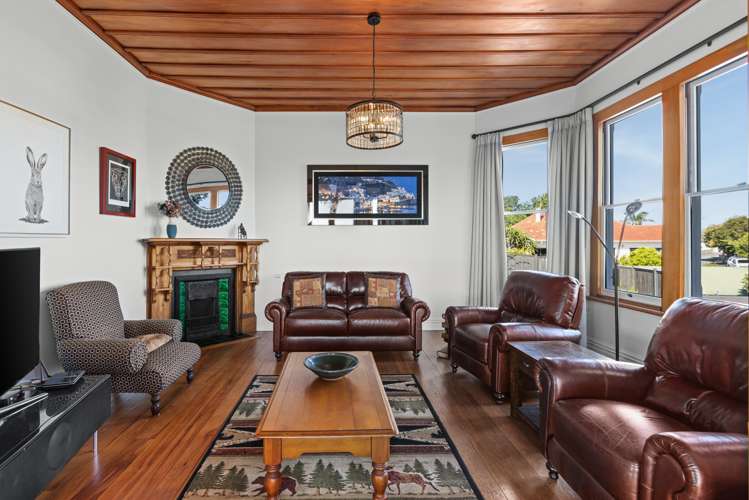 1 Roslyn Road Bluff Hill_14