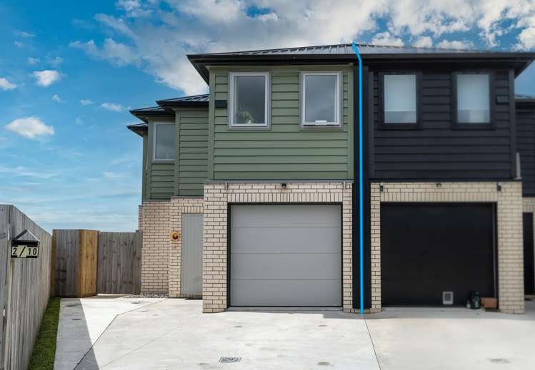 2/10 Mila Paige Close Glenview_10