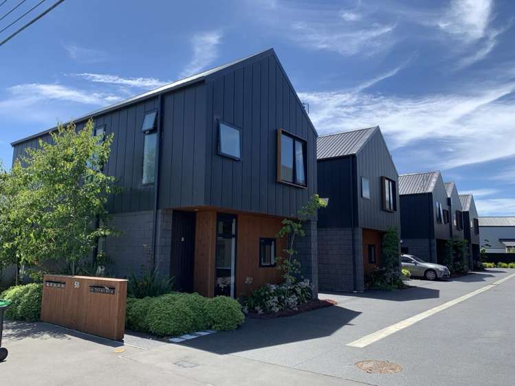1/56 Waltham Road_0