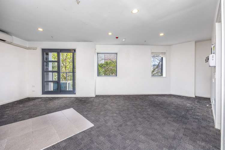 1b/6 Saint Martins Lane Grafton_17