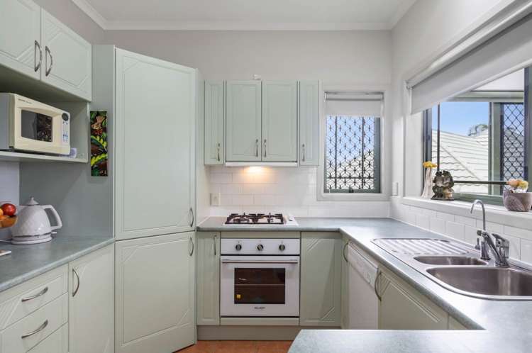 243b Hill Road The Gardens_11