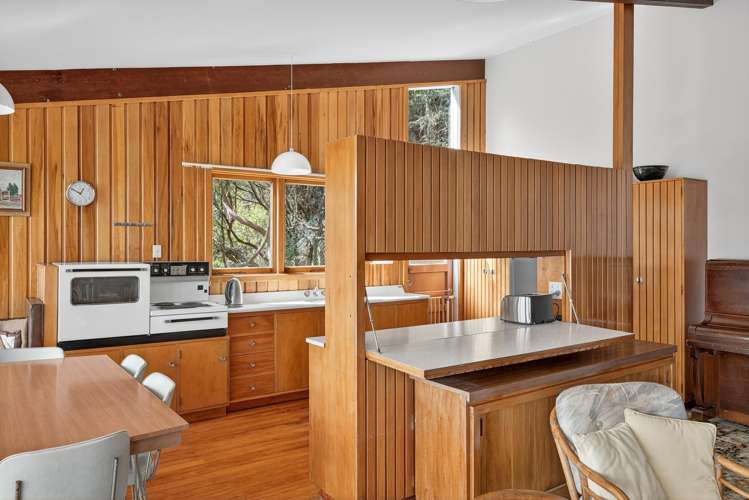 393 Marine Drive Charteris Bay_11