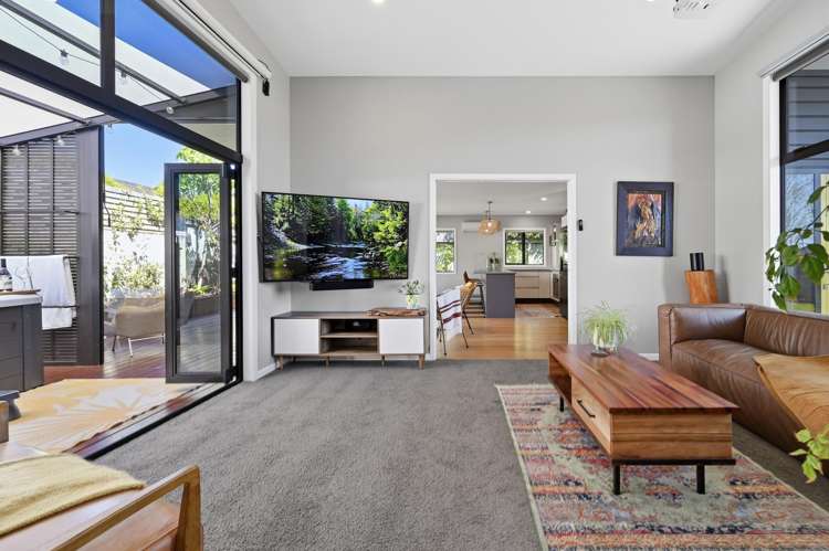 2 Benmore Crescent Pyes Pa_15