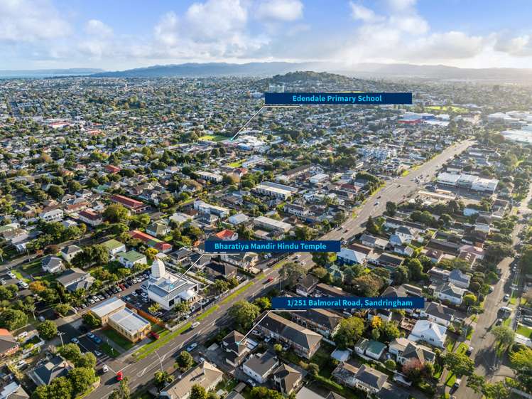 1/251 Balmoral Road_3