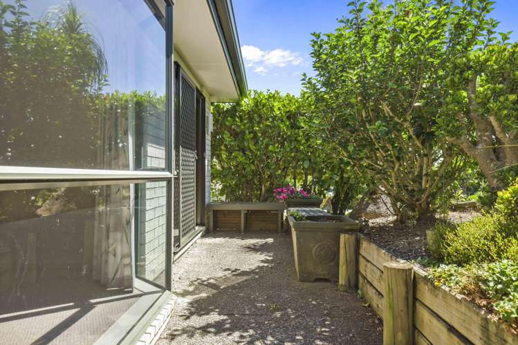 8 Jelas Road Red Beach_28