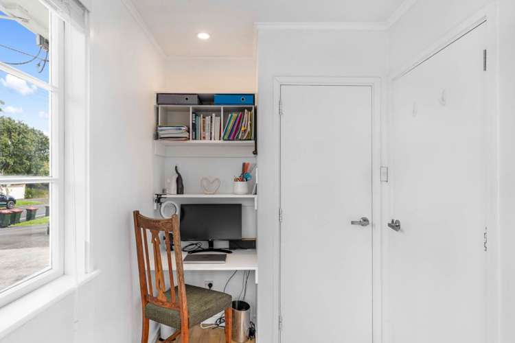 197 Riverside Avenue Pt England_17