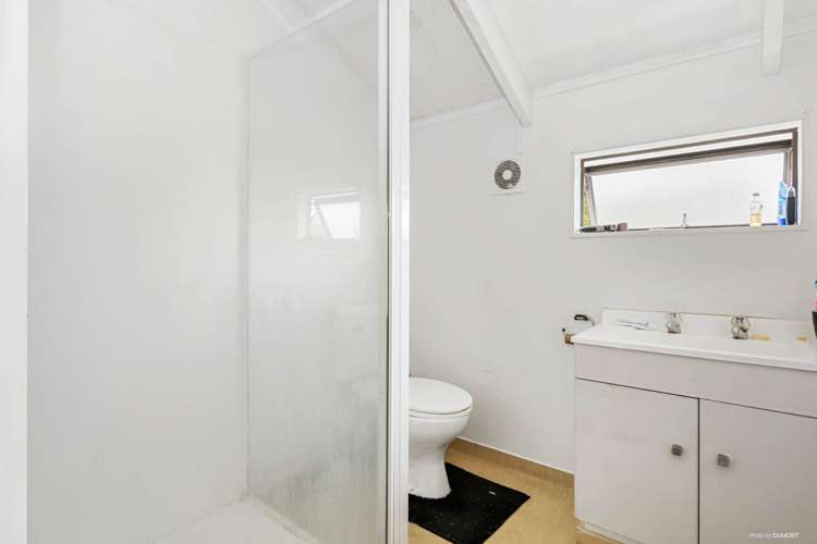 32b Sikkim Crescent Clover Park_4