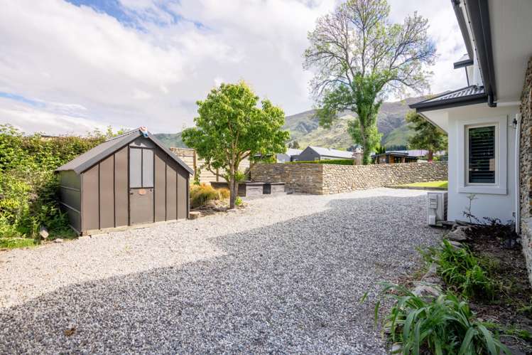 2C Macandrew Lane Wanaka_37