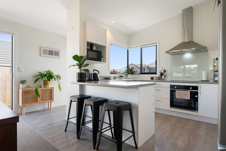 48 Puhirake Crescent Pyes Pa_11