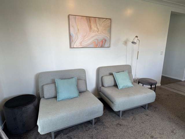 Cute, Cosy, Furnished Option & Close to Town