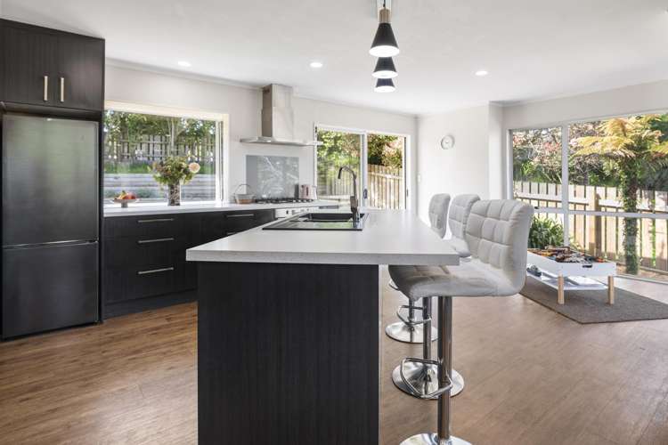 9 Maple Grove Owhata_5