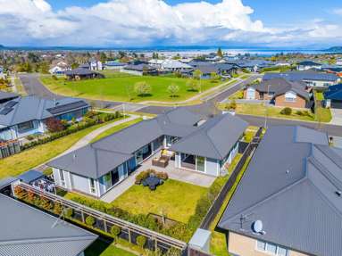 20 Huka Heights Drive_2