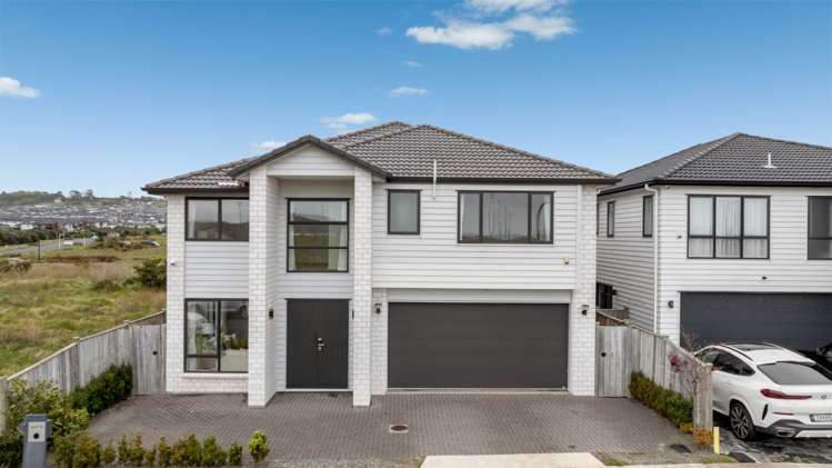 27 Hakinakina Drive Flat Bush_21