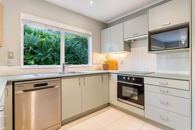 21 Donald Street Stanmore Bay_6