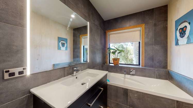 4 Milne Terrace Island Bay_16