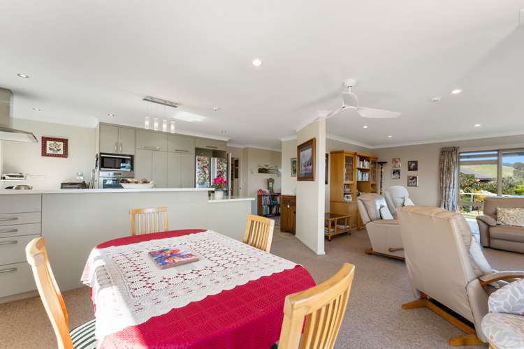 6 Norfolk Place Stoke_8