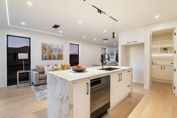 8 Lucent Lane Wainui_10