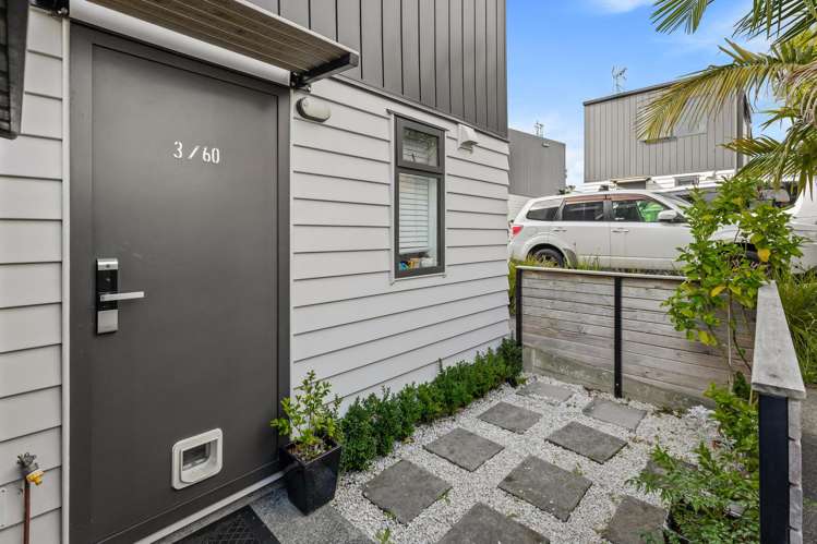 3/60 Hepburn Road Glendene_20
