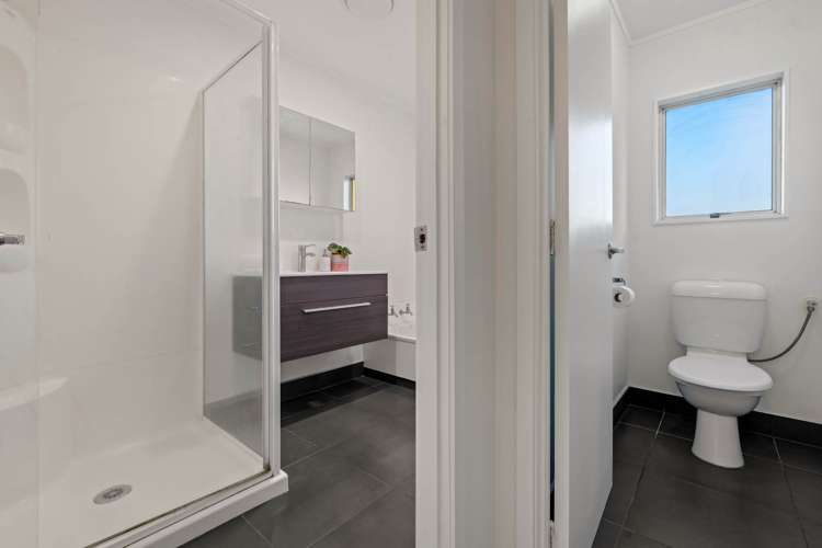 2/5 Cheam Place Pakuranga Heights_8