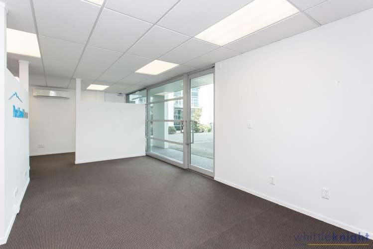 10/211 Ferry Road Waltham_10