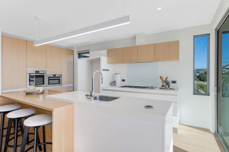 2/42 Bramley Drive Farm Cove_6